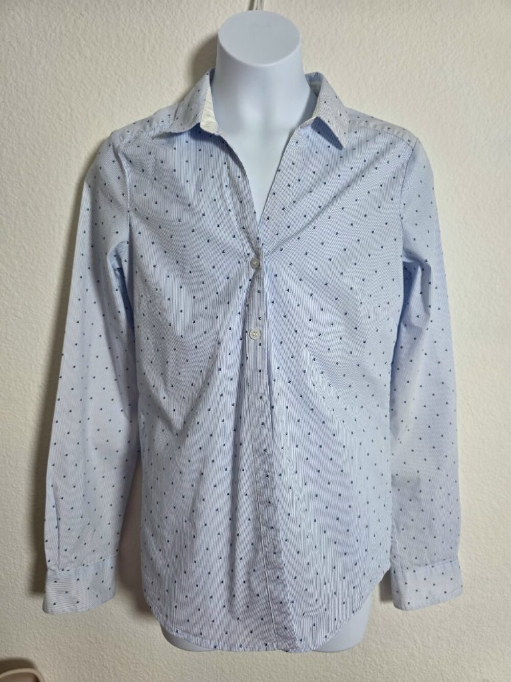 H&M Women's Size 4 Blue Striped Long Sleeve Button Down Shirt Pre-Owned Mint